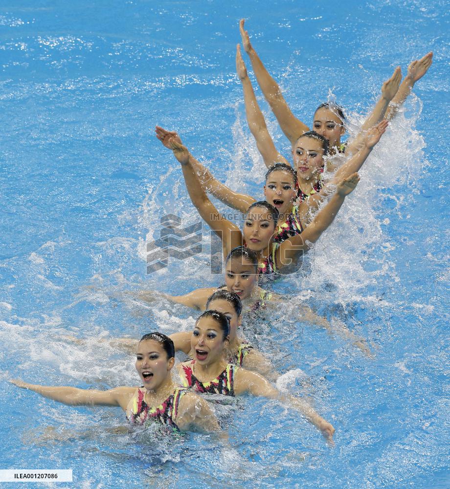 Japan wins silver in synchronized swimming
