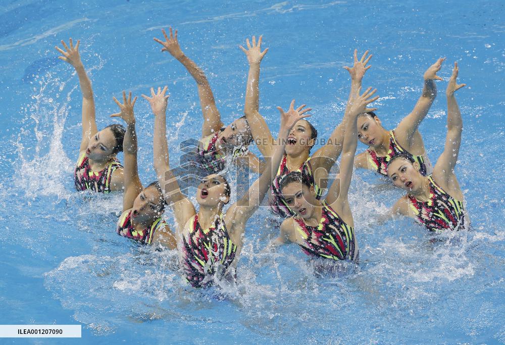Japan wins silver in synchronized swimming