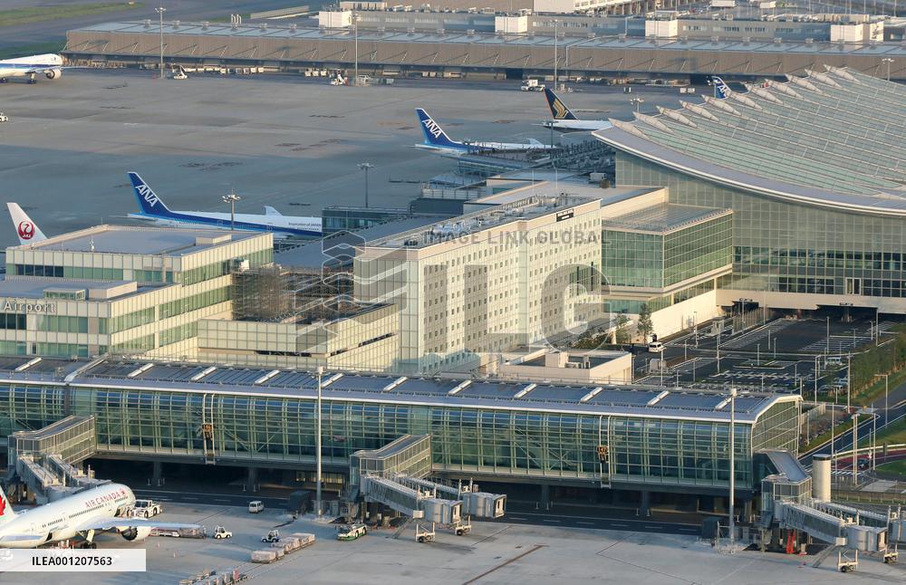 Hotel opens next to Haneda airport int'l terminal