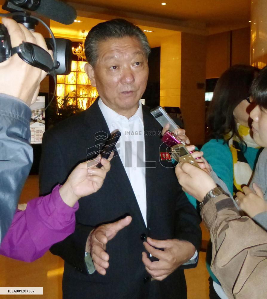 Song meets with reporters in Shenyang