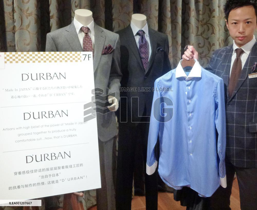 Mitsukoshi promotes suits designed for Chinese men