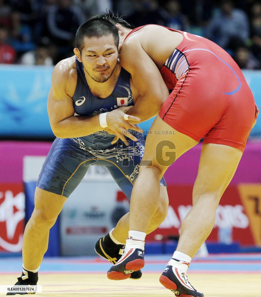 Kanakubo wins silver in men's Greco-Roman 75 kg