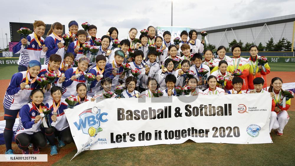 Japan wins softball event at Asian Games