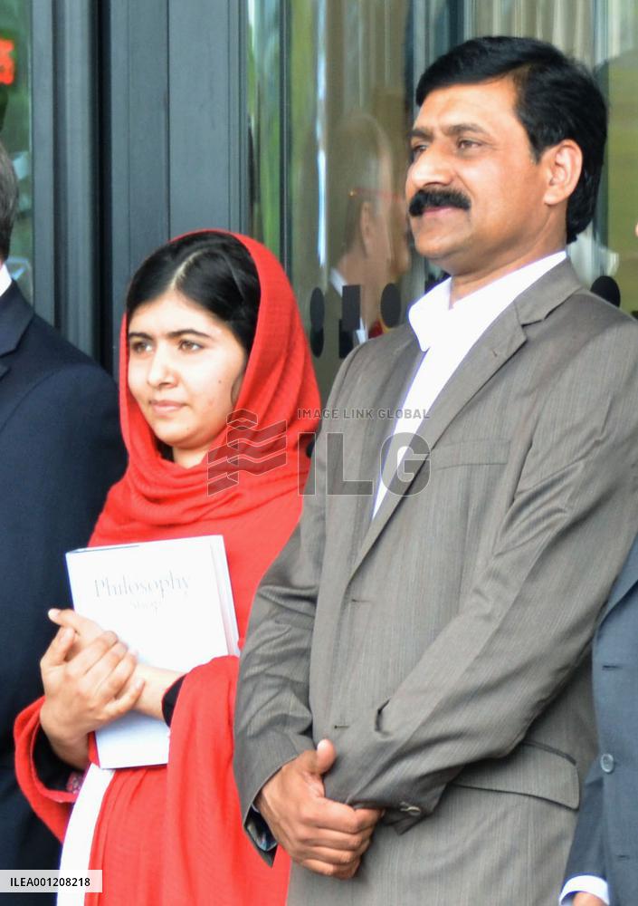 Pakistan's Malala, Indian activist win Nobel Peace Prize