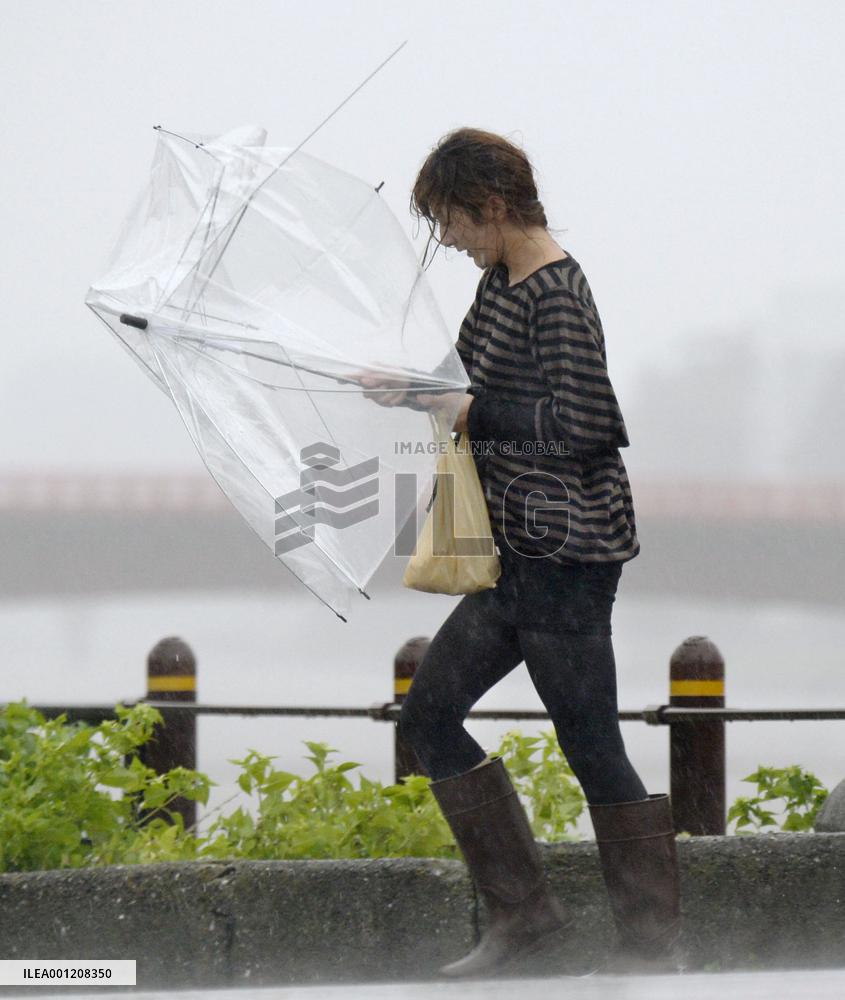 Typhoon Vongfong hits Shikoku