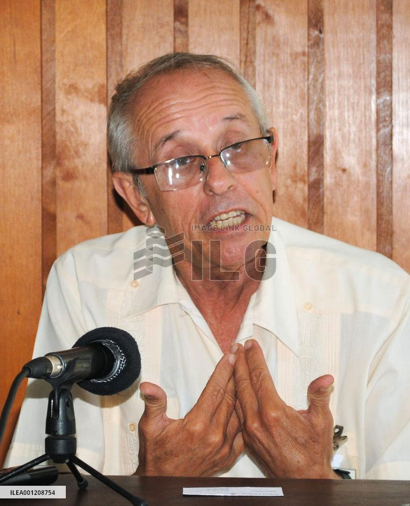 Cuban doctor interviewed on battle against Ebola fever