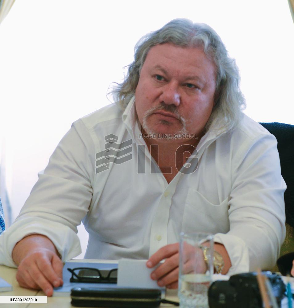 Fewer customers at restaurants in Ukraine's 'pearl of Europe'