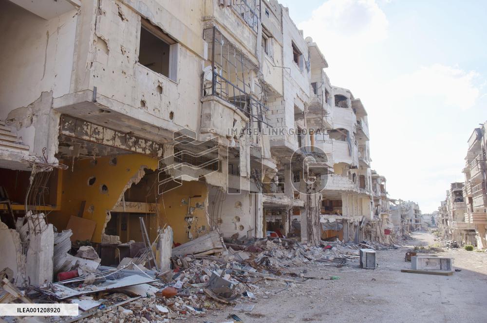 Syrian city street remains in ruins