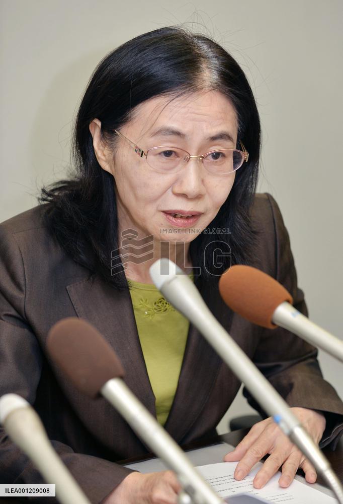 Top court rejects hospital's demotion of pregnant worker