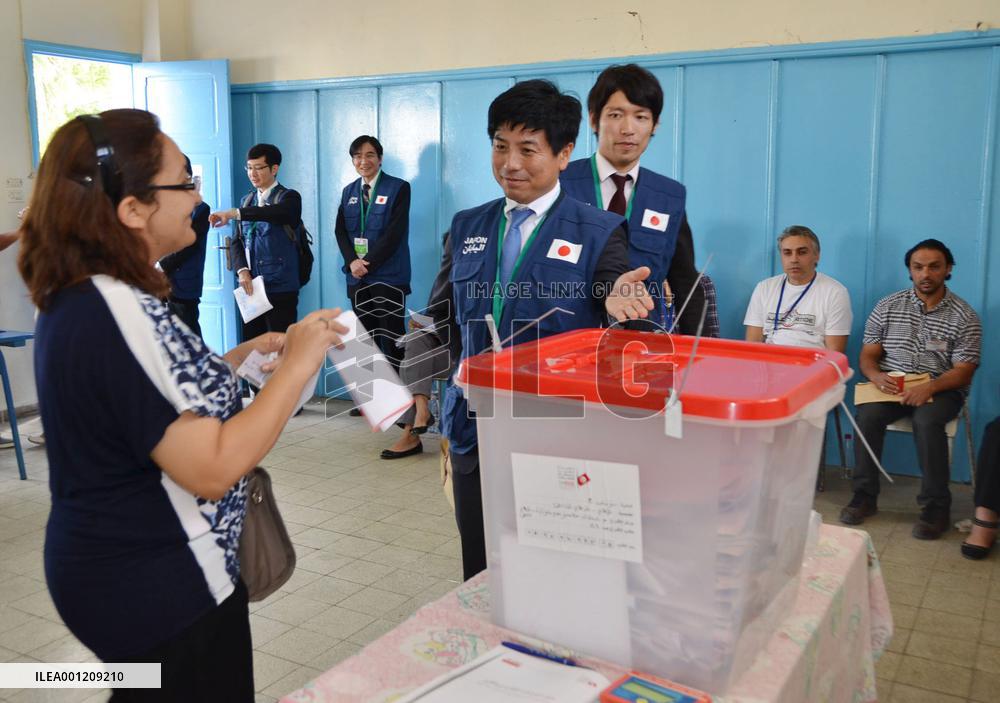 Japan's observer at polling station in Tunisia