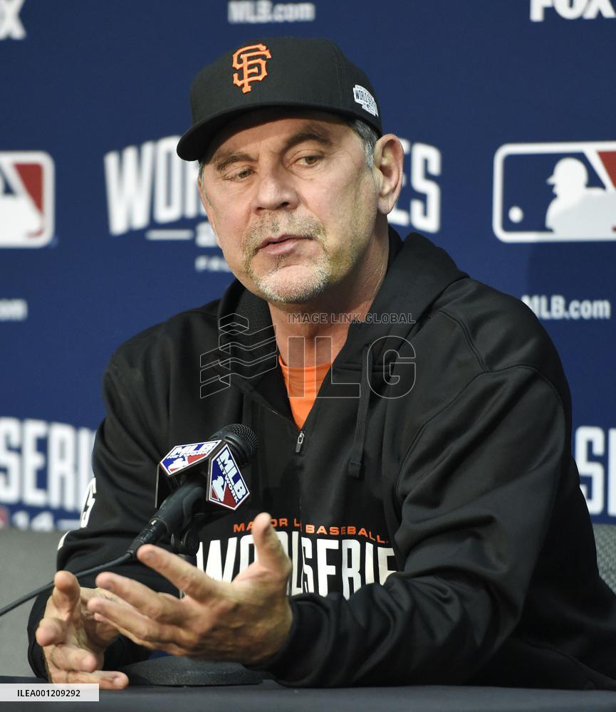 Press conference on eve of Game 6 of World Series
