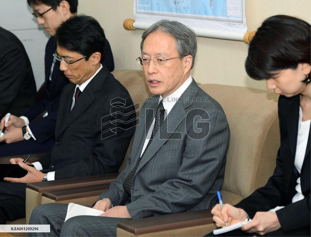 Japan, N. Korea begin talks on abduction probe