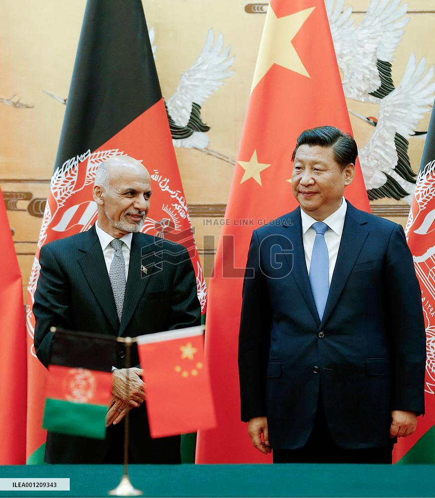 Chinese Pres. Xi meets with Afghan Pres. Ghani