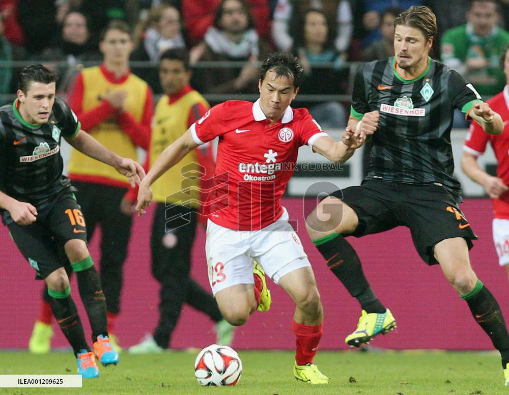 Okazaki's 6th goal not enough for Mainz