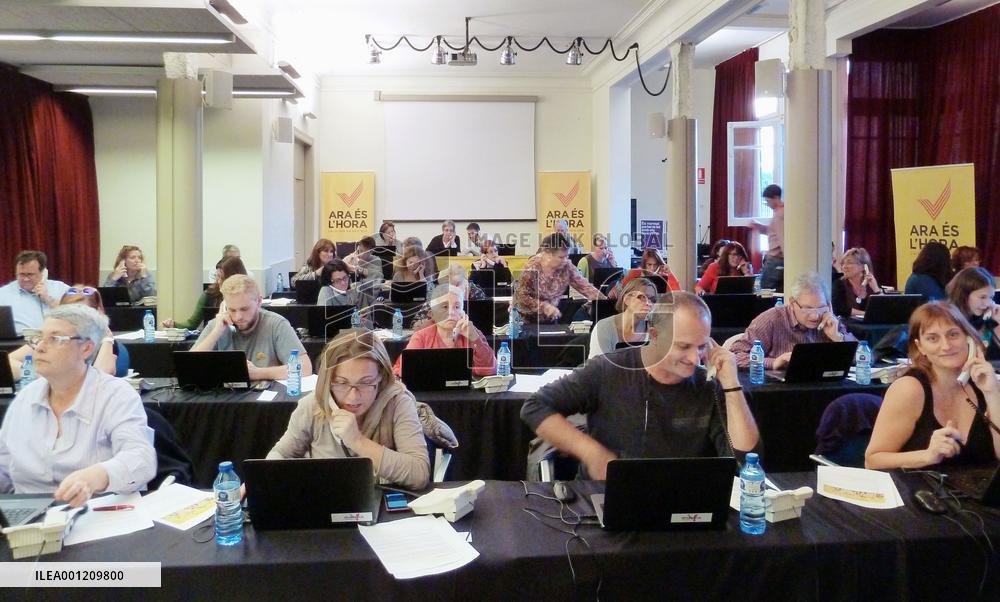 Catalonia campaigners call to seek vote on independence