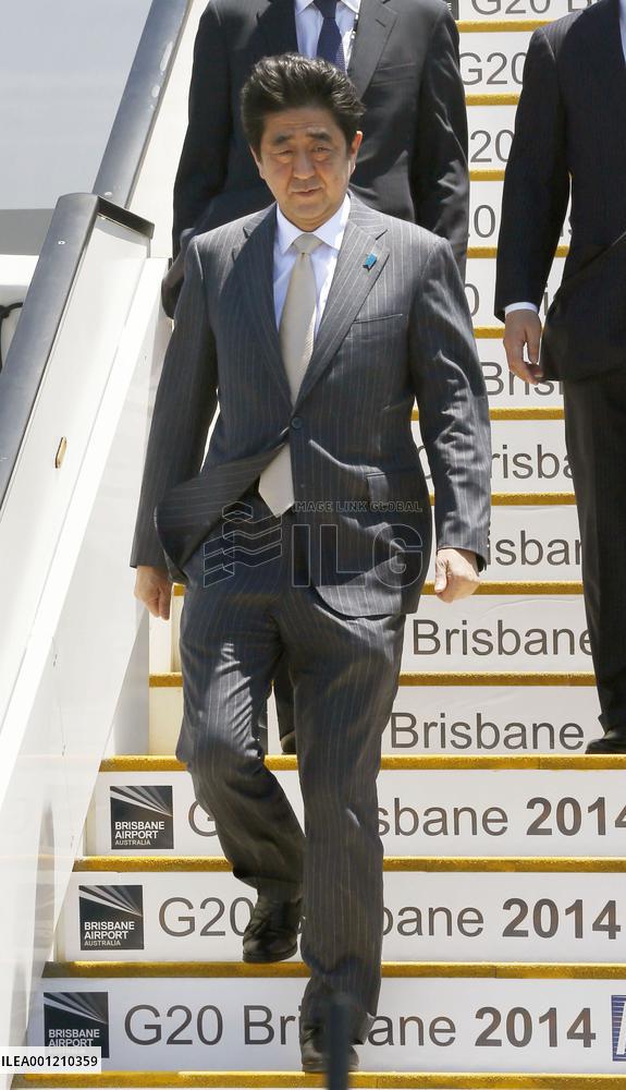 Abe arrives in Brisbane for G-20 summit