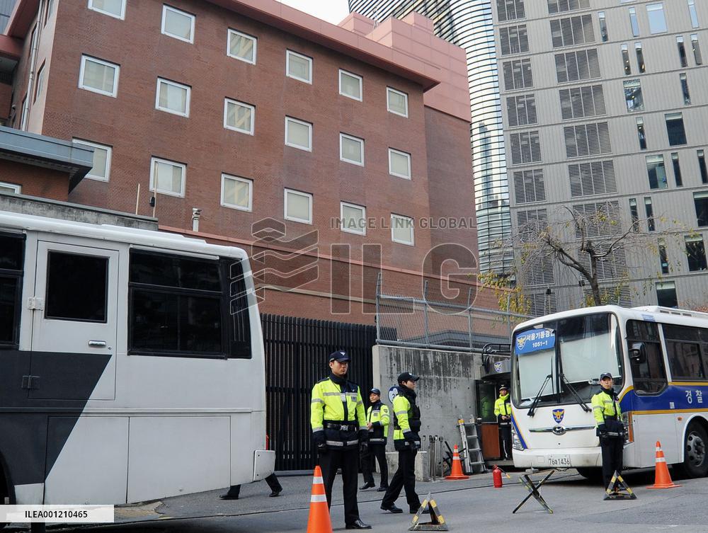 Police guard of Japan Embassy in Seoul wins speech contest