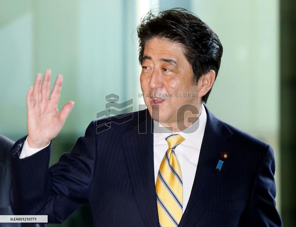 Abe is set to dissolve lower house