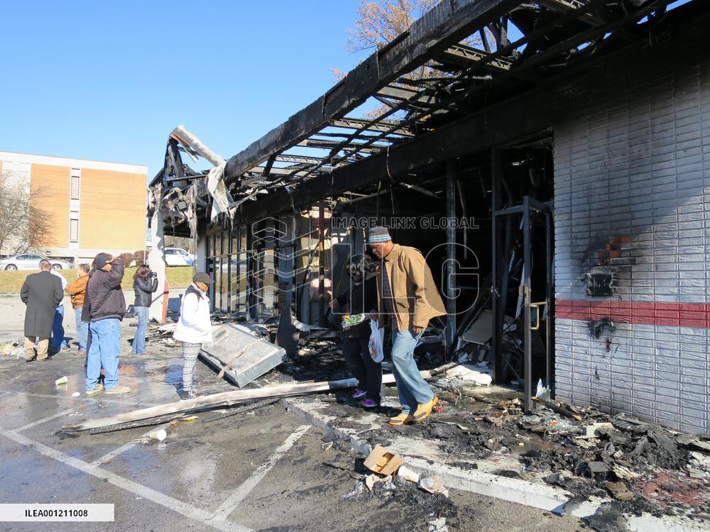 Riots follow grand jury's decision in Missouri