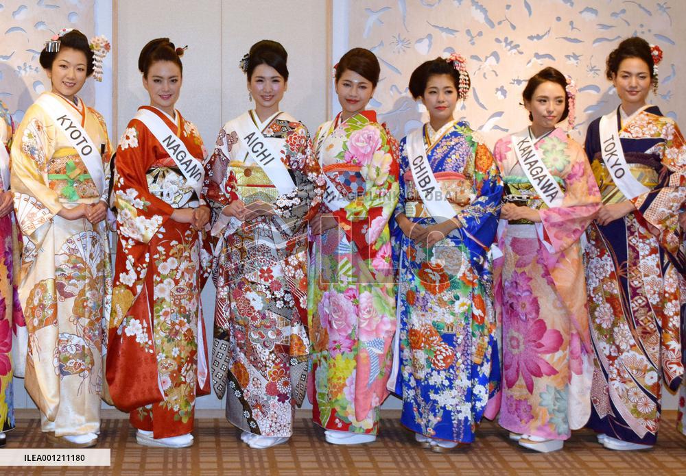 Tokyo woman named '2015 Miss Sake' at contest
