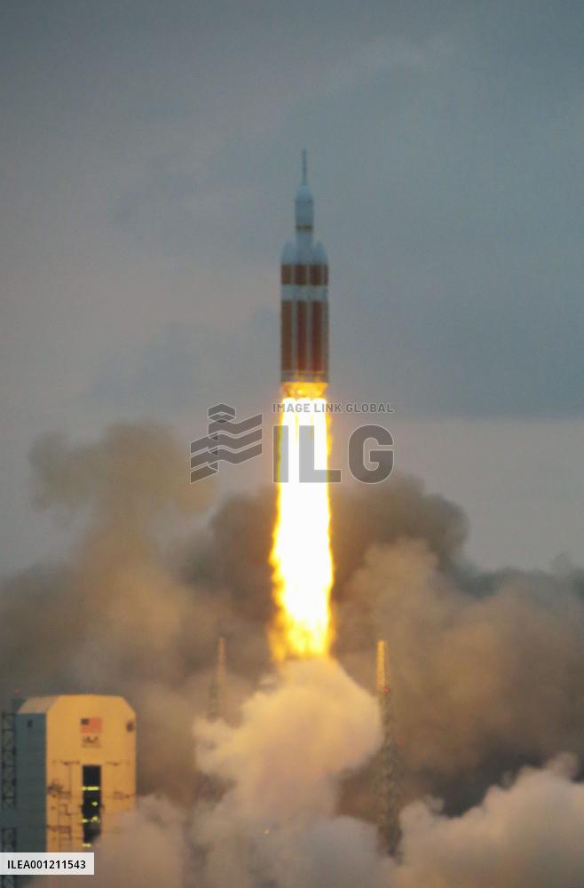 Spacecraft Orion developed for Mars trip lifts off on 1st test flight