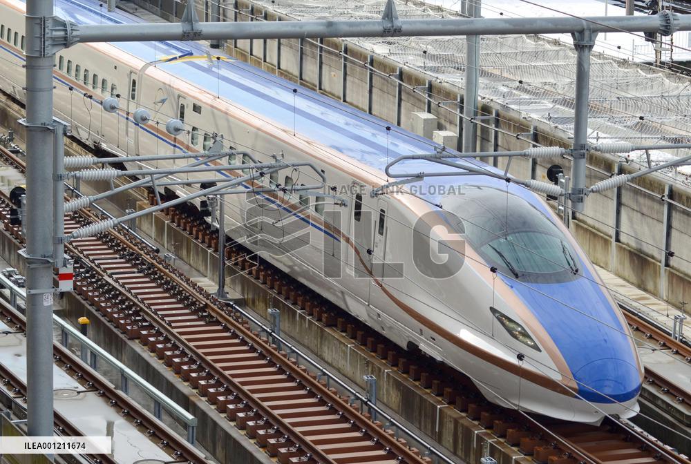 Test runs start on Hokuriku Shinkansen bullet train line