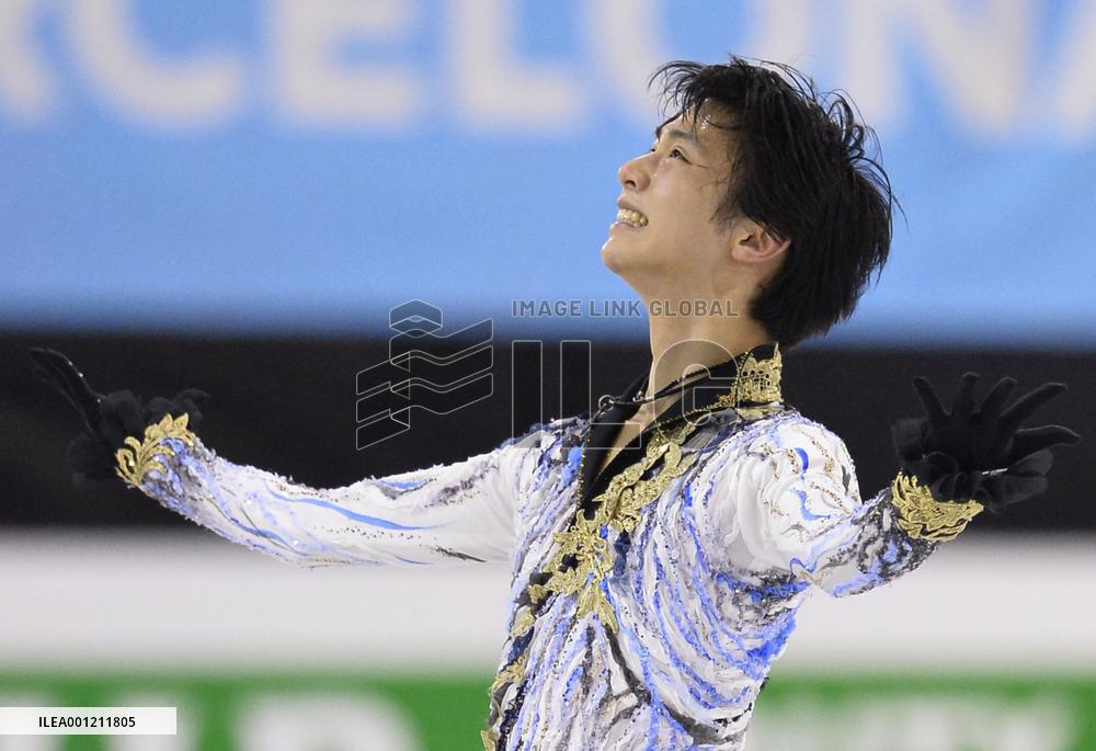 Japan's Hanyu defends Grand Prix Final figure skating title
