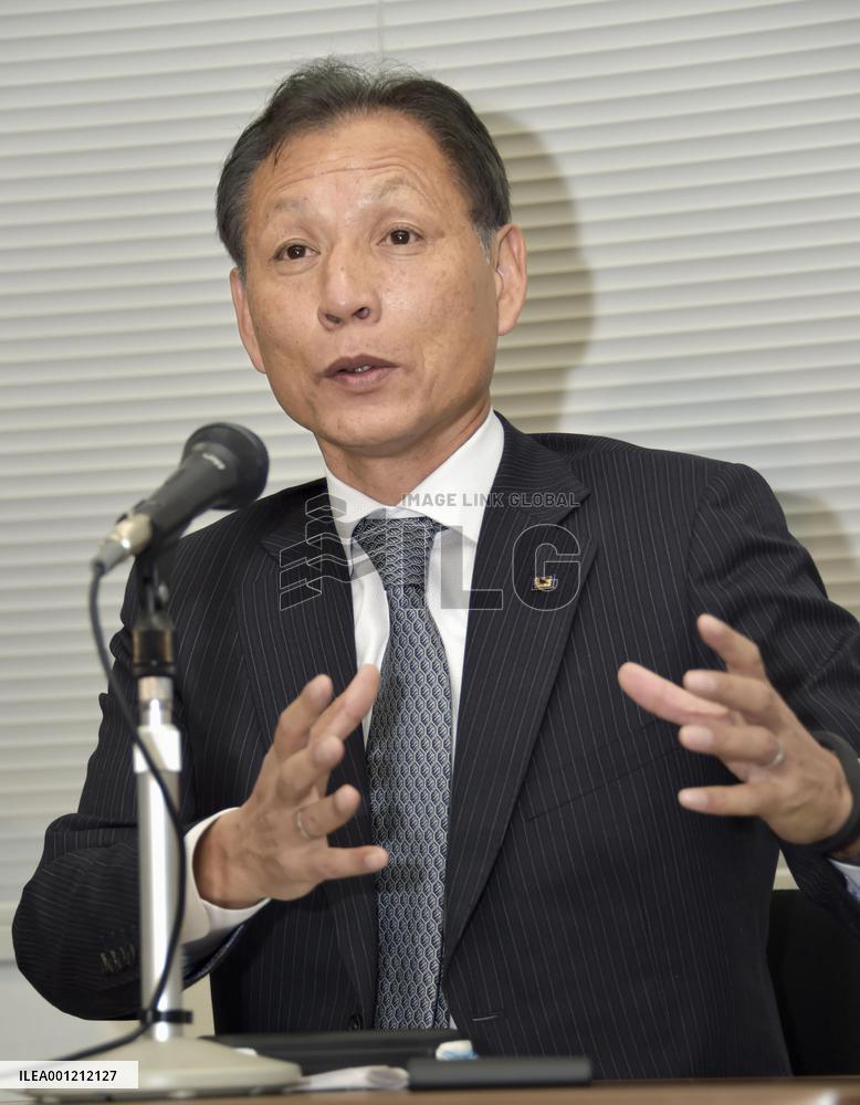 Japan keep coach Aguirre for Asian Cup