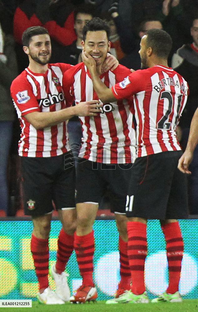 Yoshida on target as Southampton snap losing streak