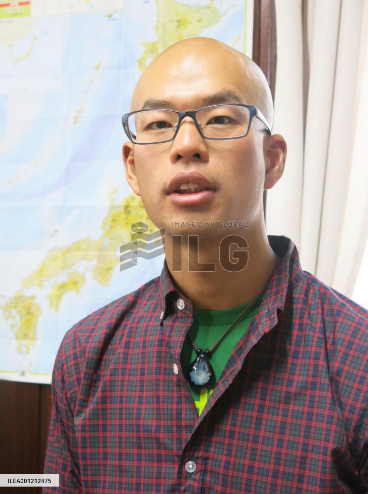 Man uses human power alone on trips to climb 100 famous mountains