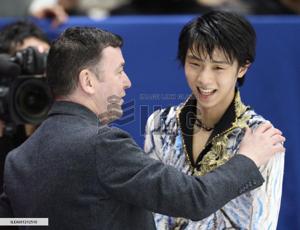 Hanyu skates away with 3rd straight national crown