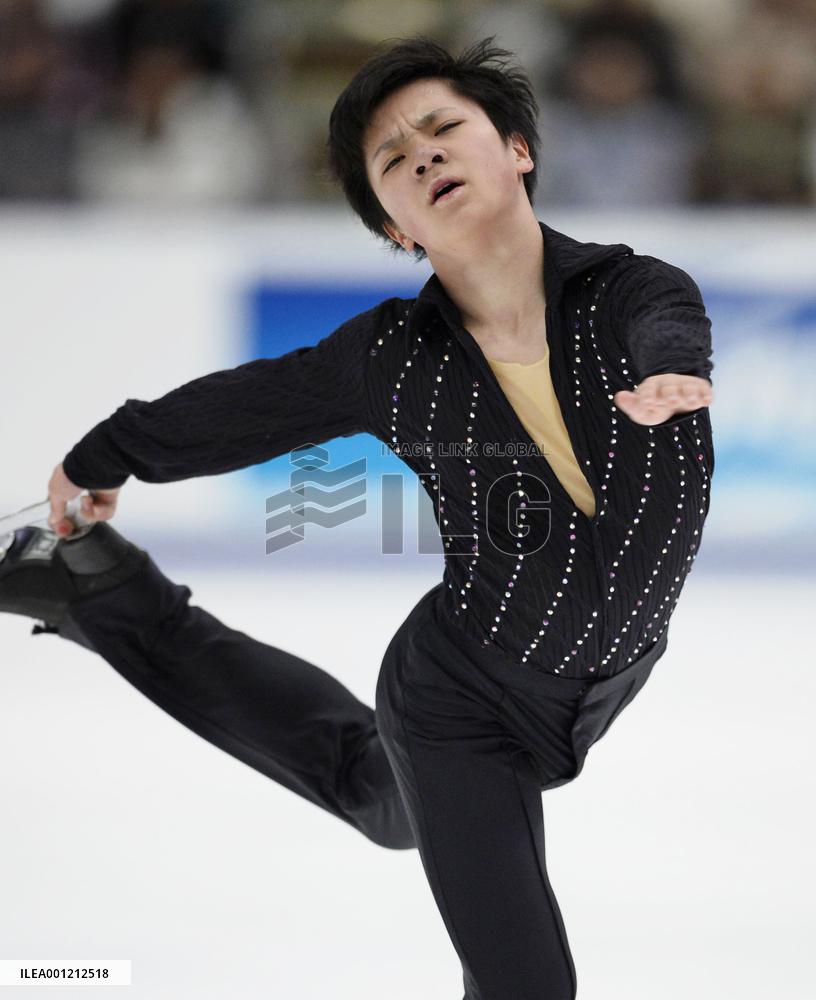 Hanyu skates away with 3rd straight national crown