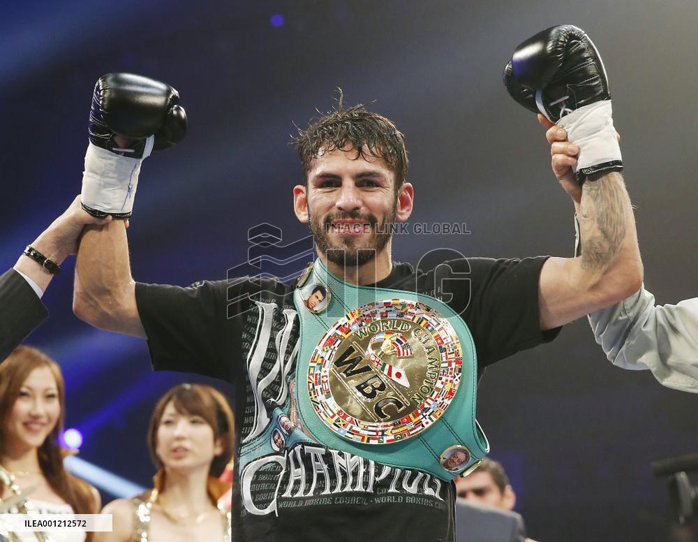 Linares bags his 3rd world title