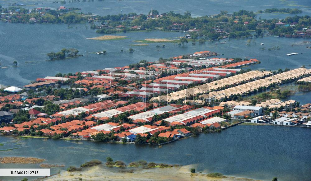 Global warming-induced damage to cost $500 bil. a year