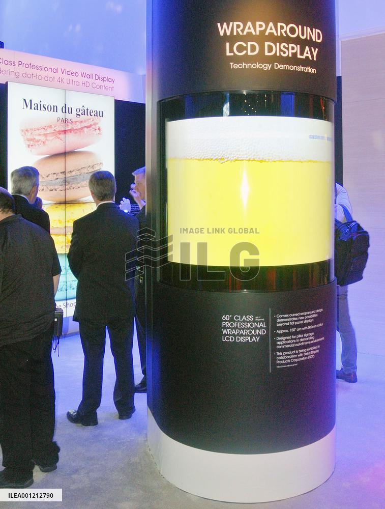 Sharp displays curved LCD panel at U.S. trade show