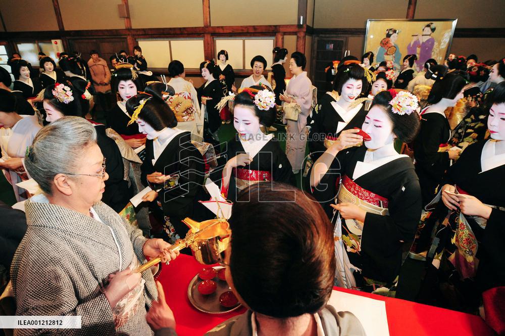 "Geisha" attend New Year ceremony to kick off work
