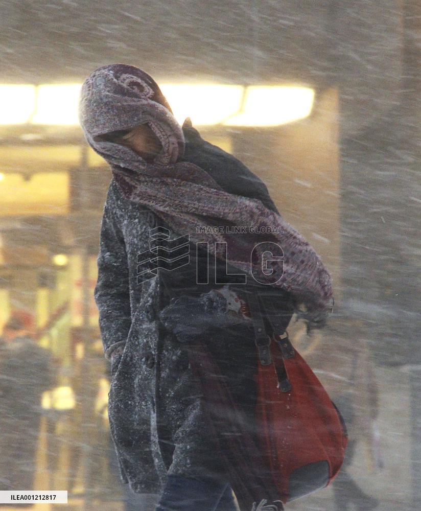 Strong snowstorm hits northern Japan