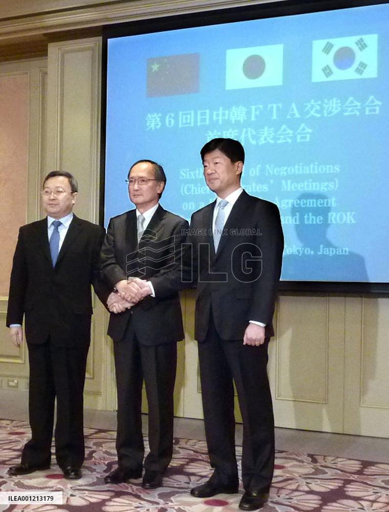 Japan, China, S. Korea hold free trade talks in Tokyo