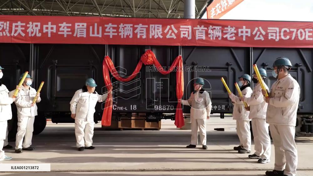 1st batch of Chinese-made C70E trains delivered to Laos