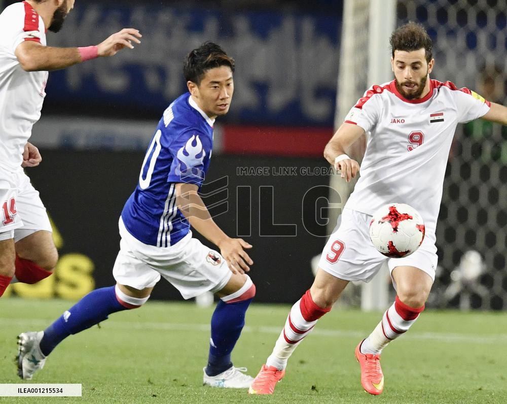 Soccer: Kagawa suffers dislocated shoulder