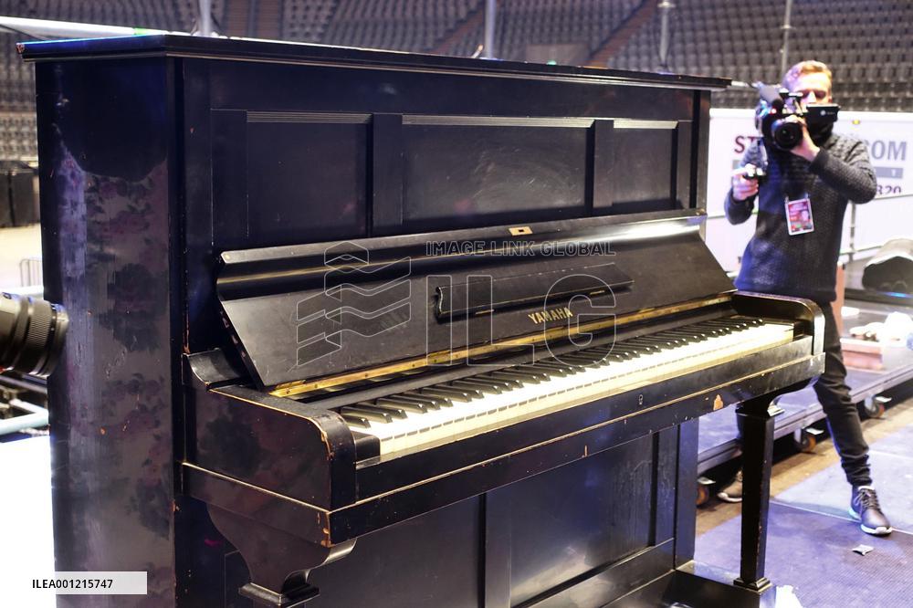 A-bomb surviving piano in Oslo