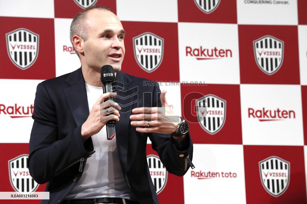 Football: Iniesta signs with Vissel Kobe
