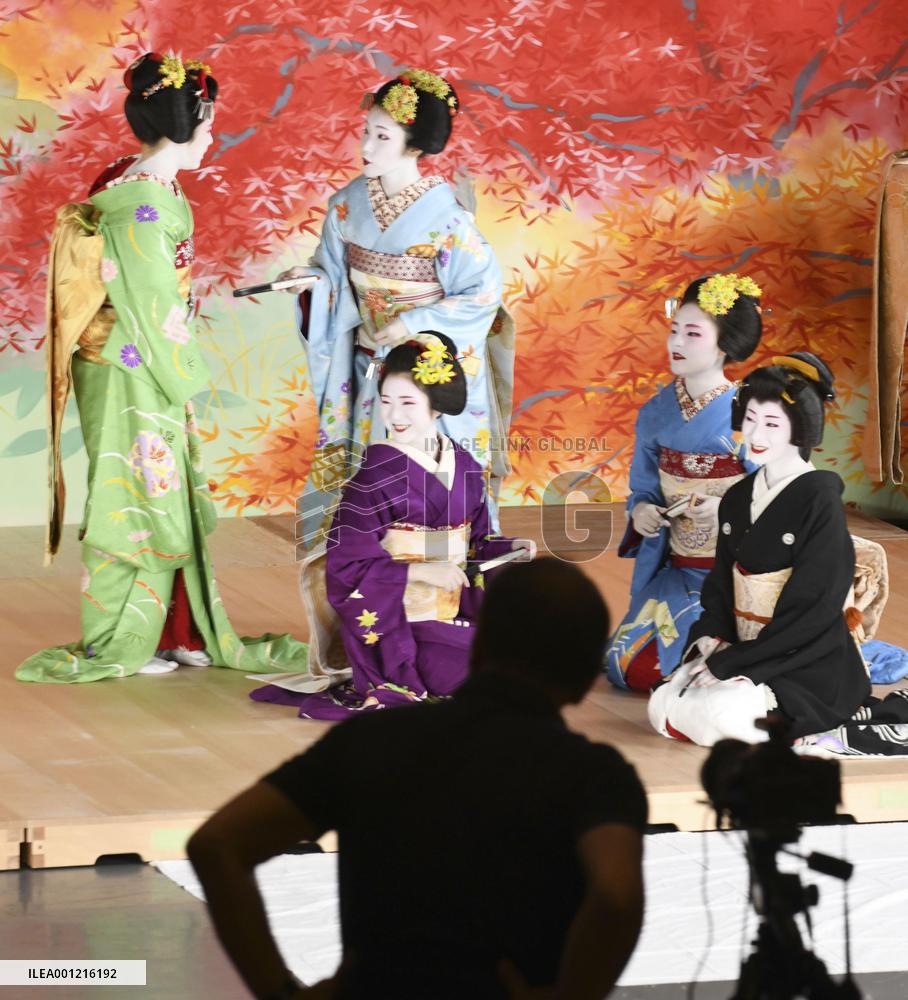 Kyoto's geiko and maiko