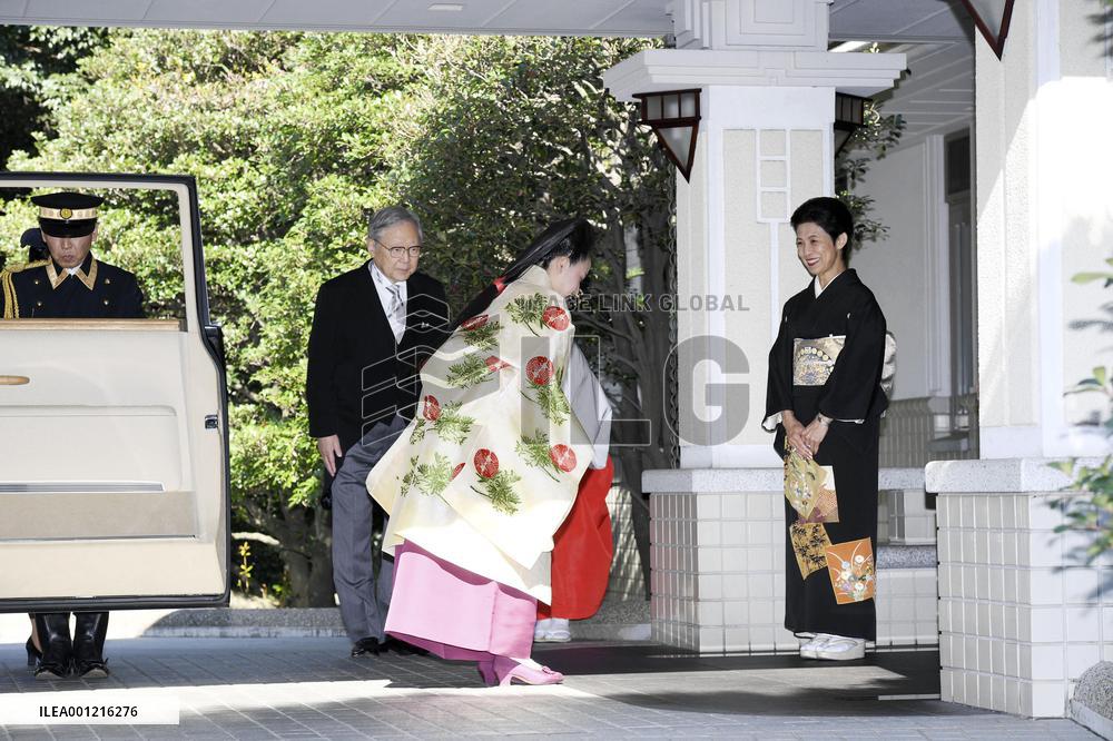 Princess Ayako marries commoner Moriya
