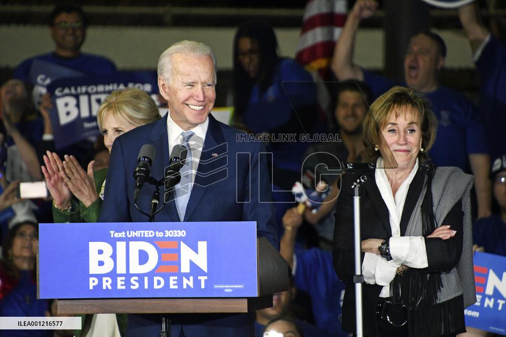 Super Tuesday rally