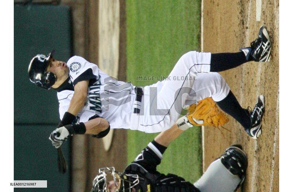 Seattle Mariners Ichiro 3-for-5 against Chicago White Sox