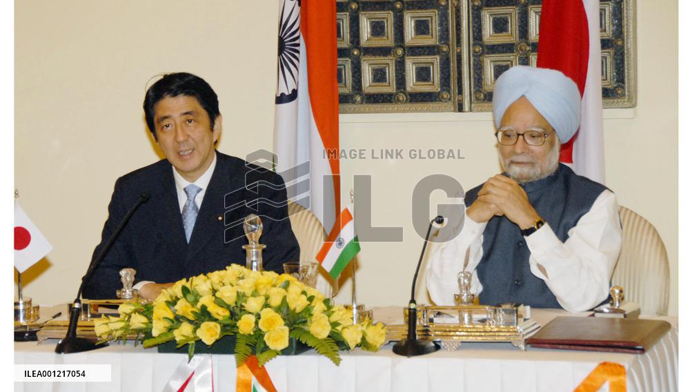 Abe, Singh adopt road map for ties, differ on climate, nukes