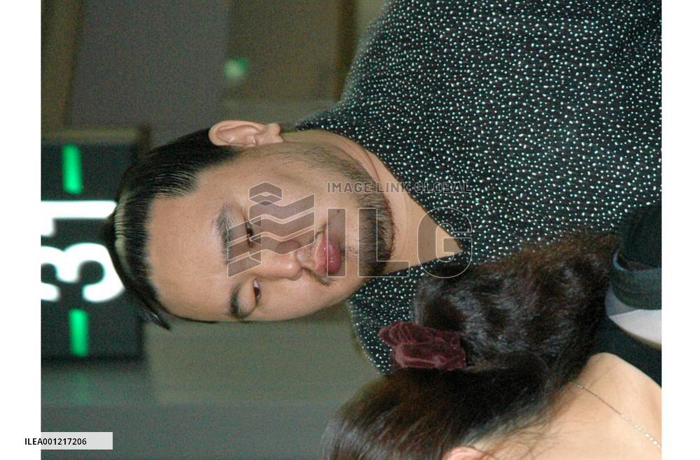 Asashoryu heads for Mongolia for treatment