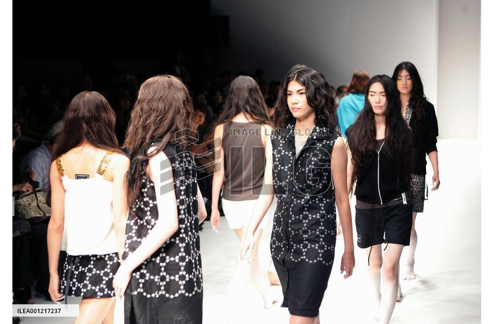 Tokyo Collection fashion show opens in Roppongi