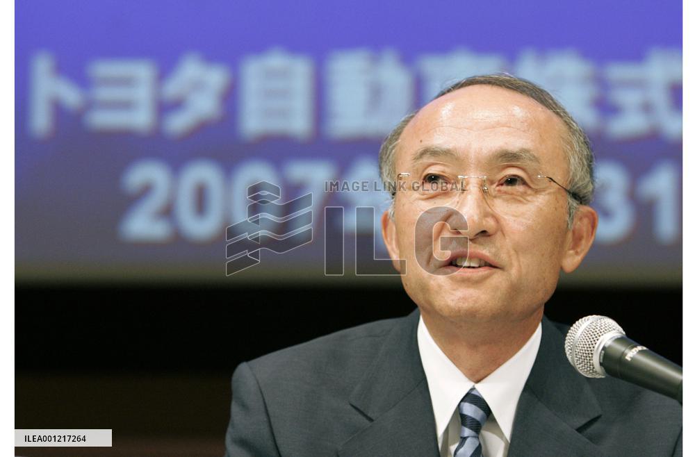 Toyota plans to sell more than 10 million vehicles in 2009